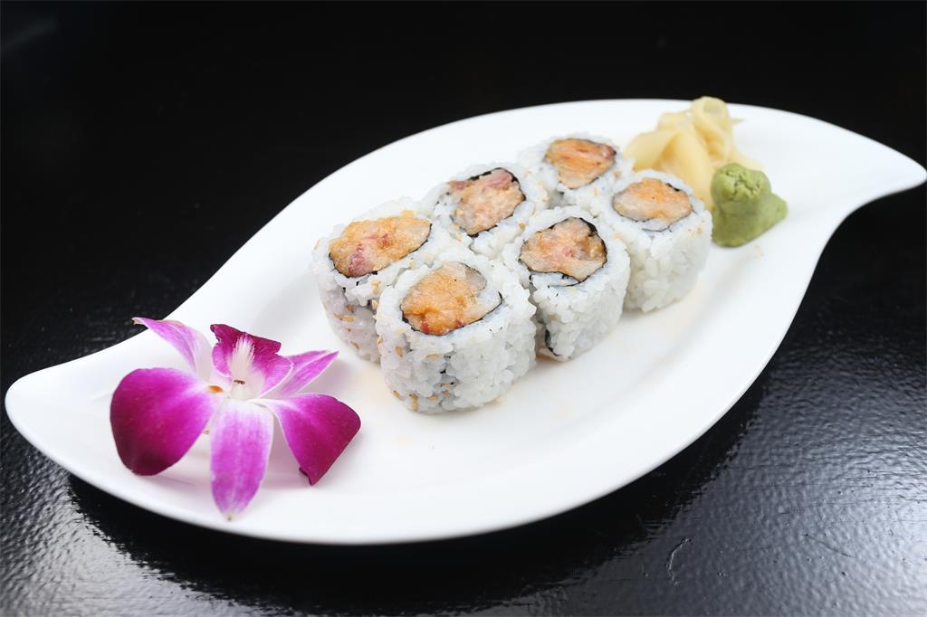 22. spicy yellowtail maki